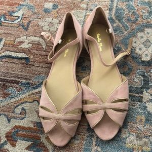 CHARLIE STONE vintage style flat sandal